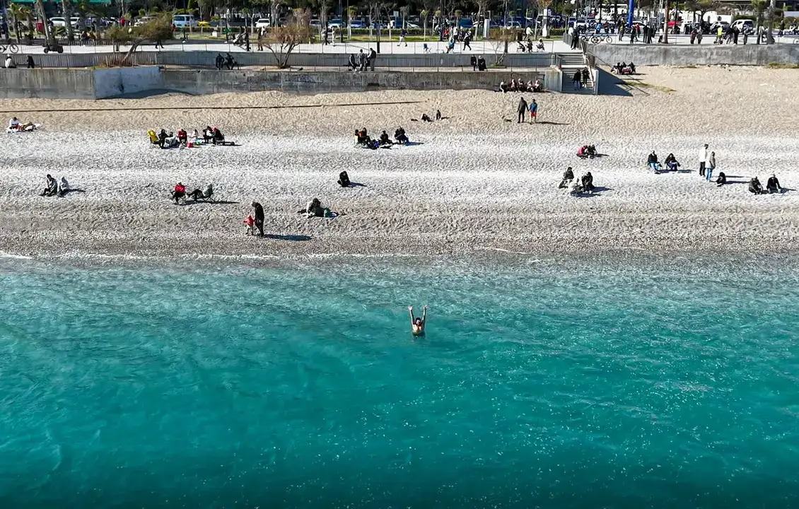 40 Kilometrede 15 Derece Fark: Saklıkent’te Kayak, Konyaaltı’nda Deniz 3